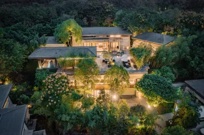 Ronghui Hot Spring Resort Hotels in 