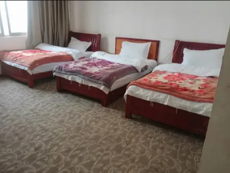 Yijun Business Hotel Отели рядом с достопримечательностью «Народное правительство Чайя»