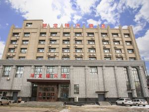 Xianglongfu Hotel (Zhagaite Qiyin Deer Bus Station)