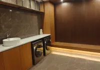 QIANNAHOTEL SPLENDOR（Zhengzhou East Railway Station Longzihu University District）