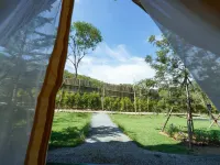 RoomQuest Kid Tung Khao Hotels near WILD CALLING Farm Park