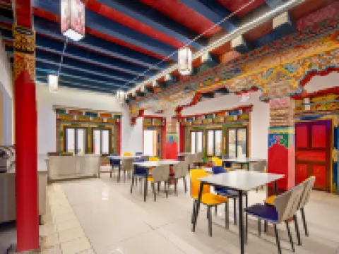 八宿希臻酒店（八宿縣政府店） 八宿酒店