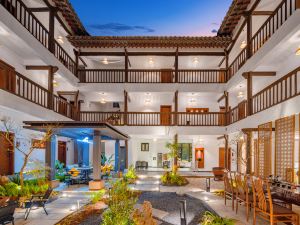 Bancheng Light Luxury Courtyard (Chuxiong Yiren Ancient Town)