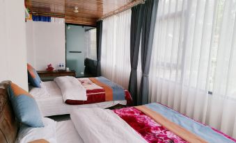 단바 Danba Xinqiang Homestay 2성급 호텔 외관