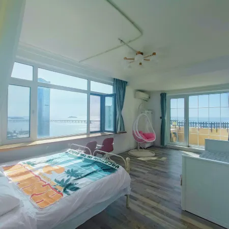 Dalian Yipin Fashion Leisure Apartment Отели рядом с достопримечательностью «Парк Синхай»