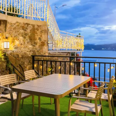 Xingyuhai B&B Hotels near Xiandie Rock