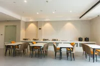 Clean Kailini Hotel (Xiangshan Binhai Commercial Street)