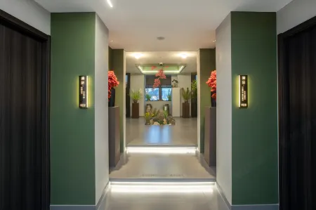 Lanjin Elegant Lounge Hotel