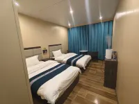 Dianfeng Inn (Zhu Feng Xiaozhen)