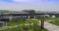 Chengzi Lake Eco Hotel Hôtels à : Siyang