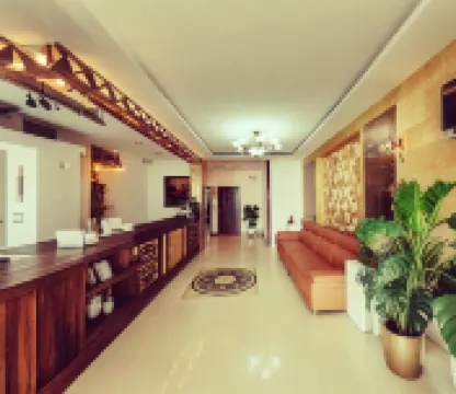 Linjiang Guanglong Business Hotel