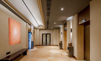 Yi-Zhi (Beijing Road Pedestrian Street, Gongyuanqian Metro Station, Guangzhou)