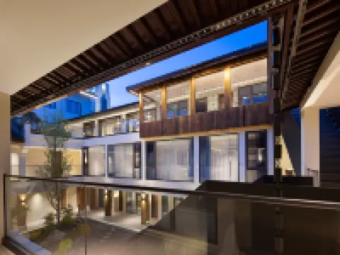 Molan Guanting Hotel (Shaoxing Luxun's Hometown City Square Branch) Hotels near The Calligraphy Sage Historic Site