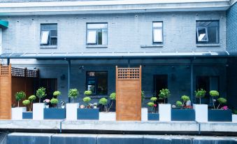 Floral Hotel·Fengji Hotel (Hongshan Zoo Branch)