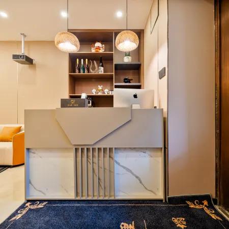 Love Ta · Lane Side Light Luxury Smart Homestay
