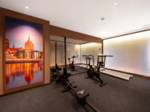 Vienna Hotel (Jubao Road, Zhidan County)