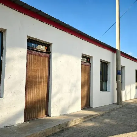 Urad Front Banner Wuliangsuhai Yuming Homestay