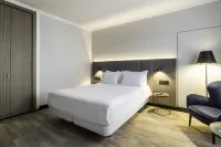 NH Luxembourg Airport Отели в г. 