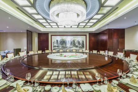 Hong'an Hotel (Jiyuan Baolong Square Vocational and Technical College Branch)