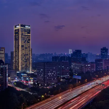 Hilton Chongqing Liangjiang New Area Отели рядом с достопримечательностью «Спортивный Центр Гокко»