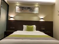 广州宝湾酒店 - 标准大床房