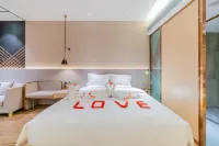 Chao Man Hotel (Zhaoqing Seven Star Crags Scenic Area Agile Plaza Branch) - Pet friendly