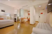 Harris Hotel & Conventions Malang - balcón