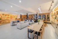 Jinwushe Friendly Ballad Oxygen and Atmosphere B&B (Shangri-La Dukezong Ancient Town Branch)