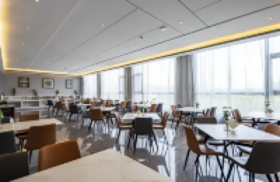 永立艾維斯ホテル（魯山人民路） 魯山のホテル