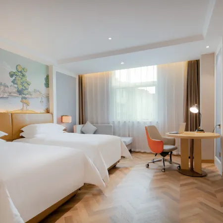 Vienna Classic Hotel (Beijing Xinguozhan Capital Airport) Отели в г. Пекин