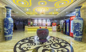 Jinghuang Fashion Hotel (Pingdingshan Trade Plaza)