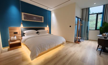 He Pan Hotel - Housity