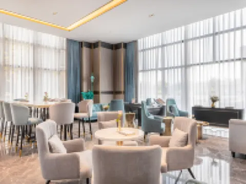 希岸Deluxe酒店（清遠高鐵站南岸公園店）