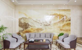 Suitetrails - Floral Hotel · Tong Feng Lili