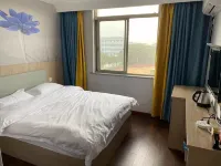Shunfeng Business Hotel Hotels near shanlianfengqingzhen