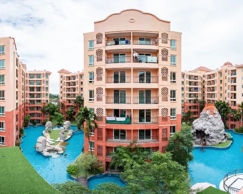 Sonia residence Hotels near ALANGKARN
