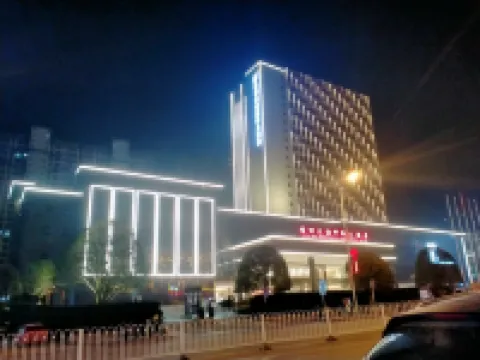 Yinding Business Hotel (Longhui County Bus Terminal)
