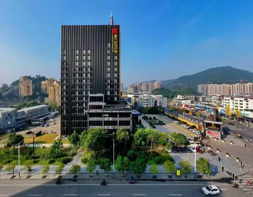 Luoxiahong Hotel Hotel di Langzhong