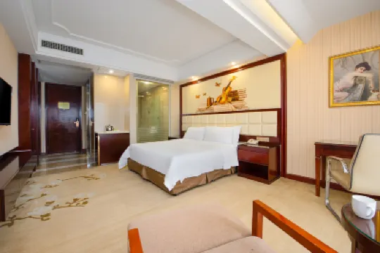 汕頭市新天馬大酒店 鄰近小西洋睡衣街的酒店