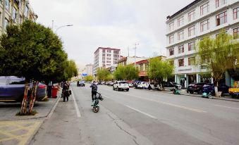 Gesar Hotel