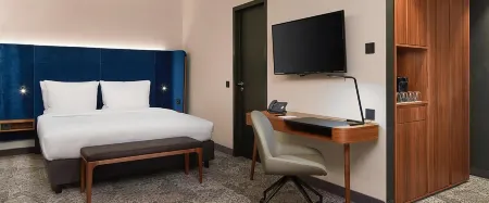 Hyperion Hotel München Отели рядом с достопримечательностью «Зоологическая государственная коллекция Мюнхена»