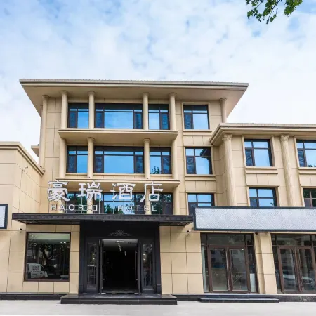 The Lacey Howrey Hotel