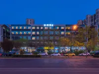 Zhefei Hotel (Beijing Daxing Longhu Tianjie Shengwu Yiyao Jidi Subway Station) Hotels near Biomedical Base Station