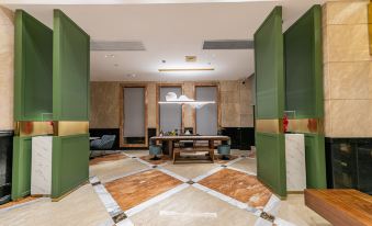 Maison New Century Hotel