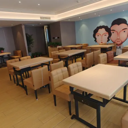 Bai Yulan Hotel (Dezhou Qingyun)