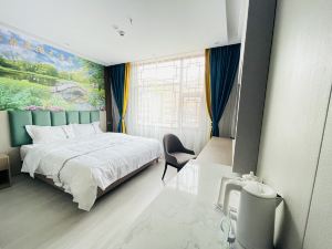 Gesang Jiacuo Hotel, National Highway 318, Litang