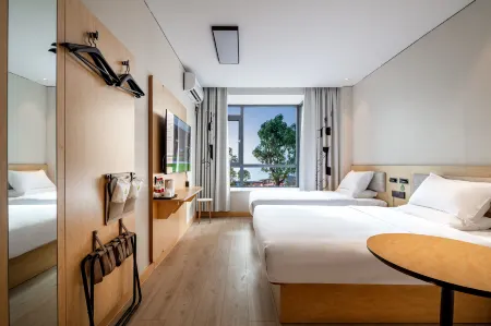 Hairun Hotel (Ganzhou Railway Station Store) Отели рядом с достопримечательностью «wen chang ge»