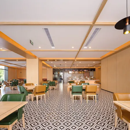 Count Shijia Hotel