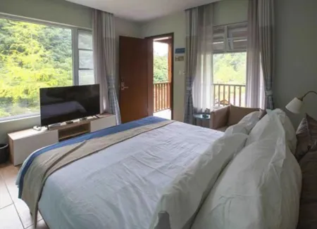 Longpan Yanxiyu Homestay Отели рядом с достопримечательностью «Plum Garden, Plum Forest, Pingtong Town»