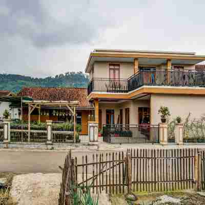OYO Homes 91014 Eco Tourism Desa Cibodas Areng 2 Syariah Hotel Exterior